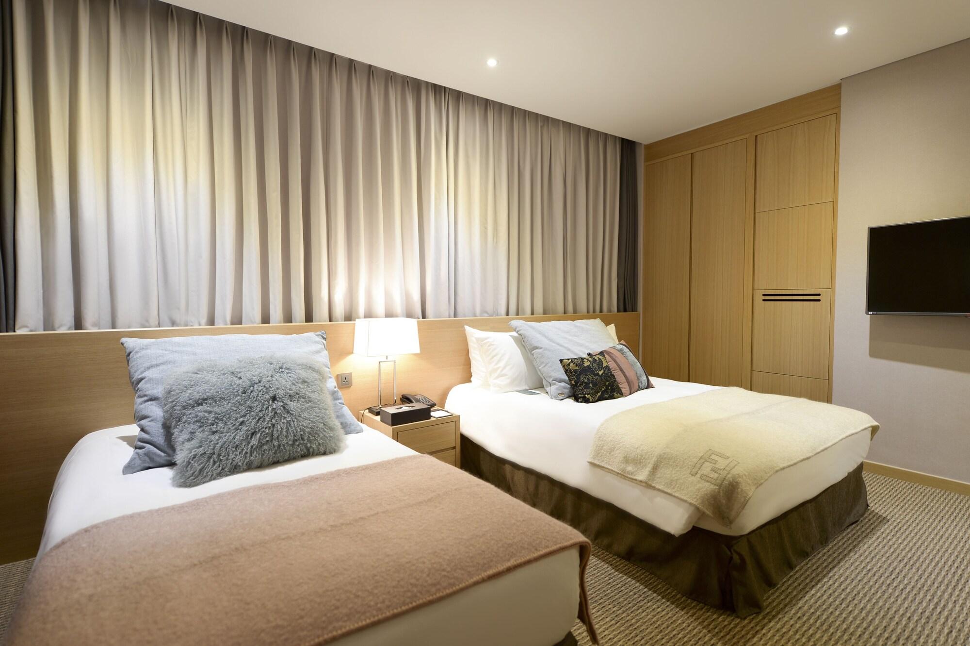 Hotel New Oriental Myeongdong Сеул Екстер'єр фото