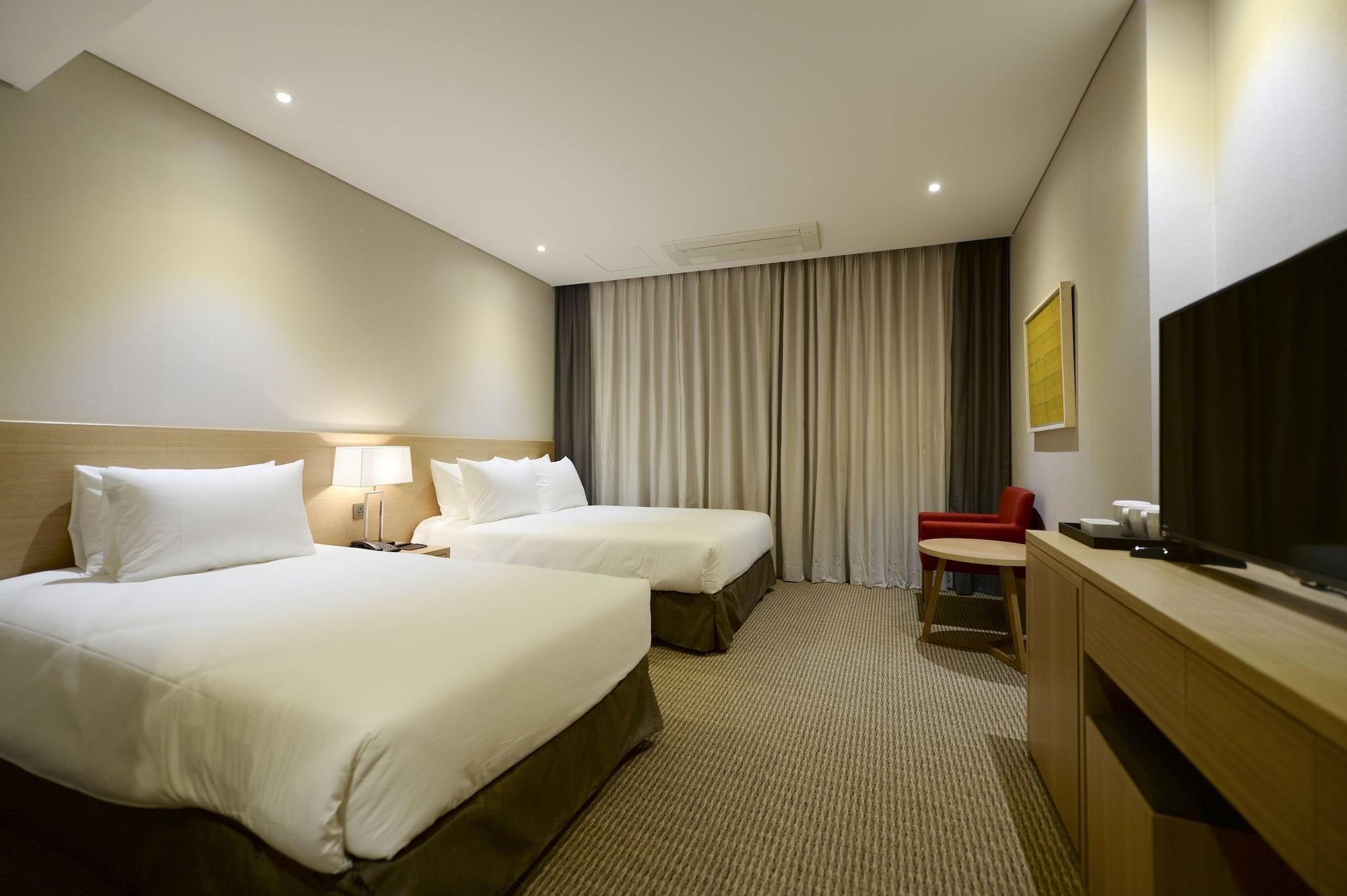 Hotel New Oriental Myeongdong Сеул Екстер'єр фото