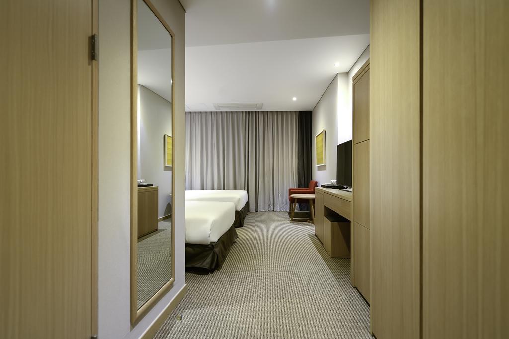 Hotel New Oriental Myeongdong Сеул Екстер'єр фото